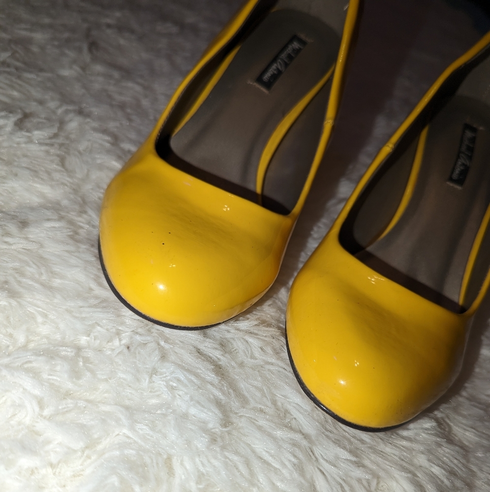 Michael Antonio yellow heels - Picture 14 of 15